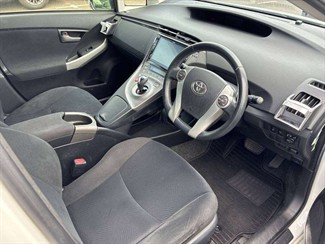 2014 Toyota Prius - Thumbnail