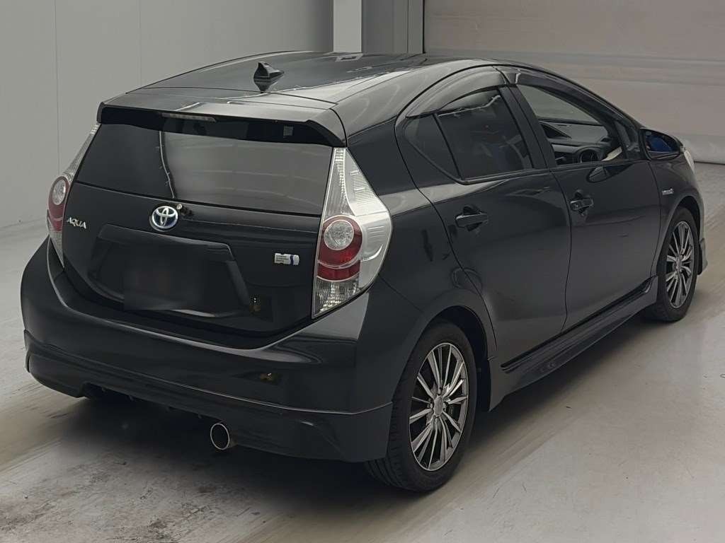2013 Toyota AQUA