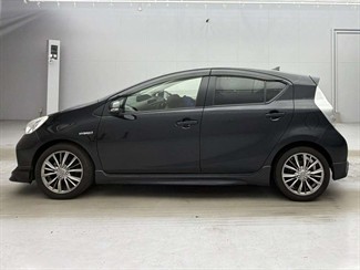 2013 Toyota AQUA - Thumbnail