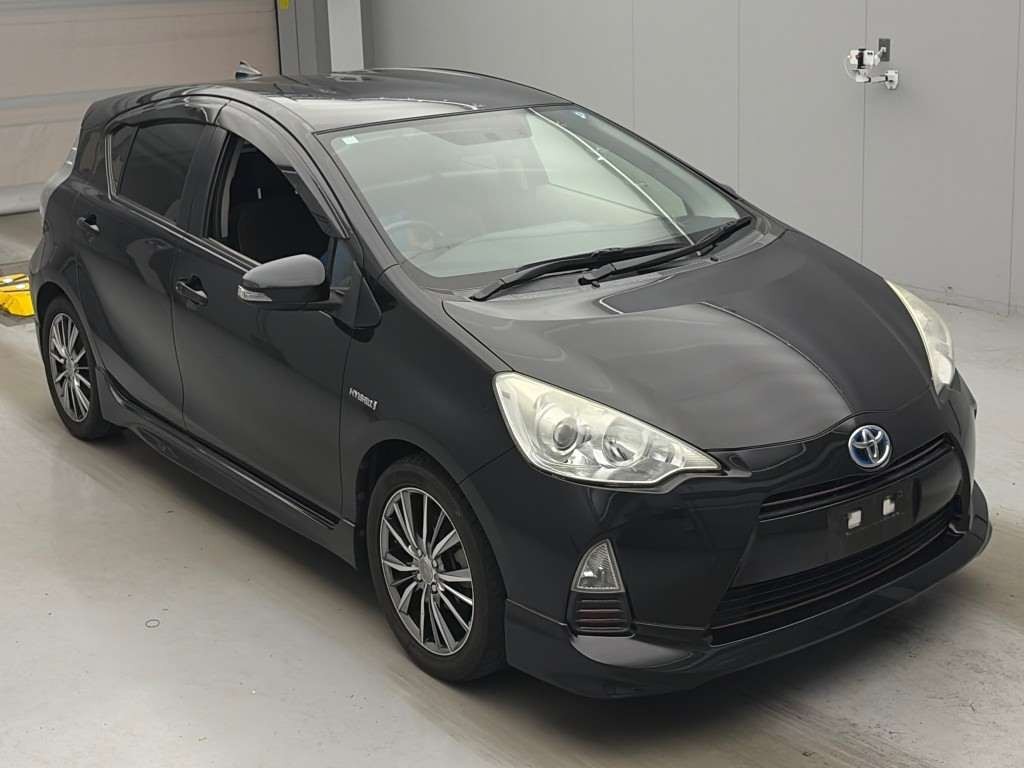 2013 Toyota AQUA