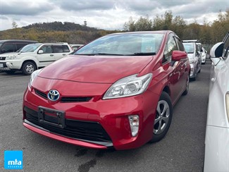 2014 Toyota Prius - Thumbnail