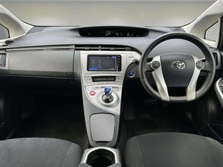 2015 Toyota Prius - Thumbnail