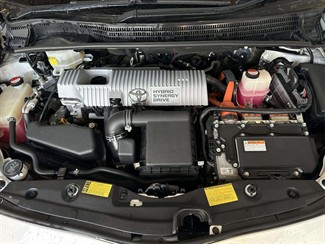 2015 Toyota Prius - Thumbnail