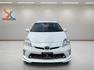 2015 Toyota Prius - Thumbnail