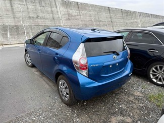 2012 Toyota AQUA - Thumbnail