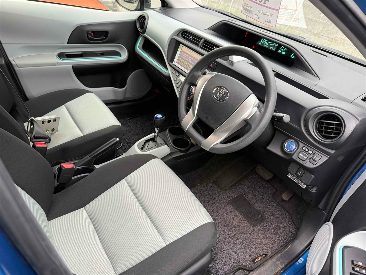 2012 Toyota AQUA
