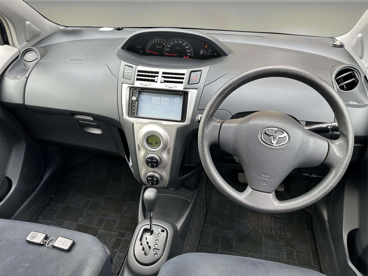 2005 Toyota Vitz