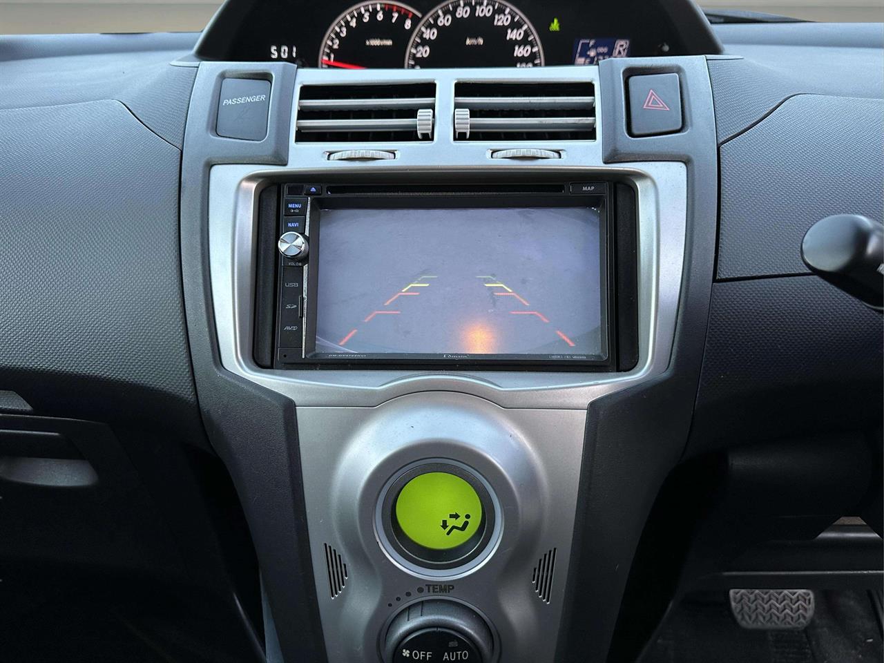 2005 Toyota Vitz