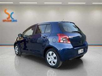 2005 Toyota Vitz - Thumbnail