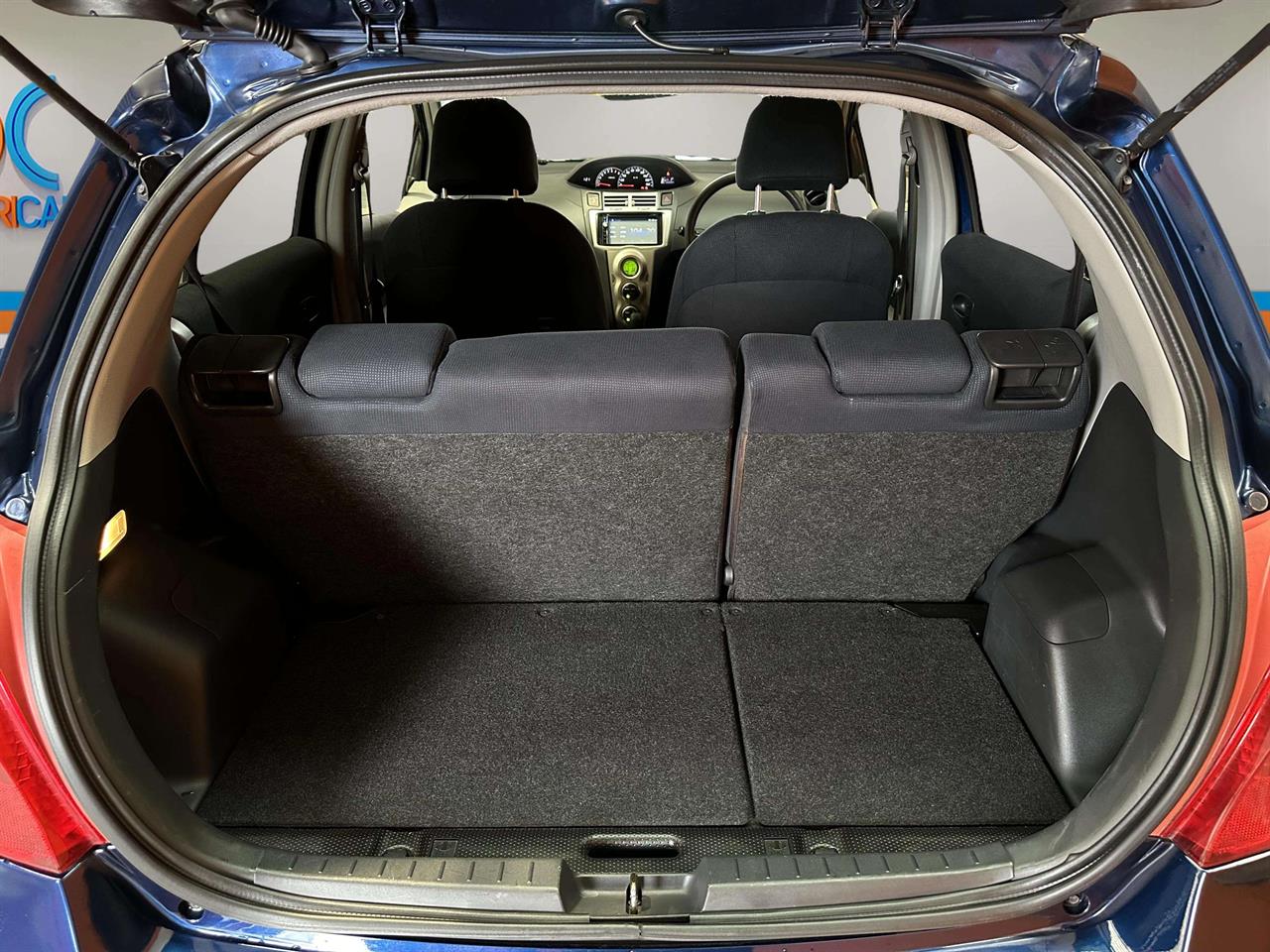 2005 Toyota Vitz