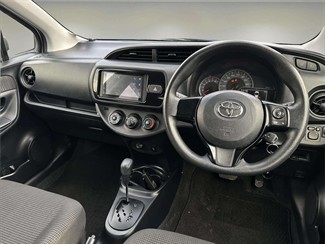 2017 Toyota Vitz - Thumbnail