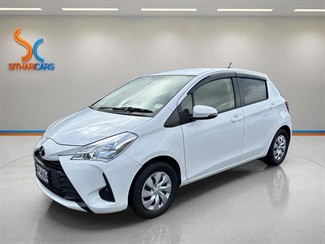 2017 Toyota Vitz - Thumbnail