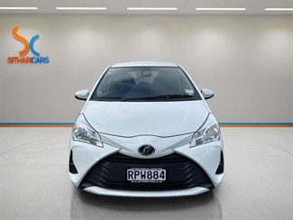 2017 Toyota Vitz - Thumbnail