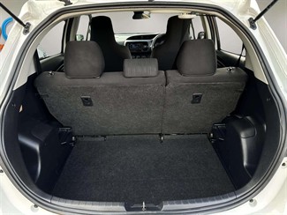 2017 Toyota Vitz - Thumbnail