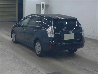 2014 Toyota Prius - Thumbnail