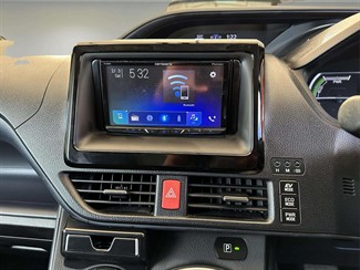 2014 Toyota Noah - Thumbnail