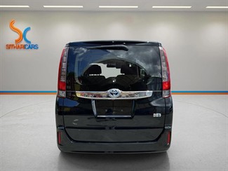 2014 Toyota Noah - Thumbnail