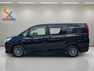 2014 Toyota Noah - Thumbnail