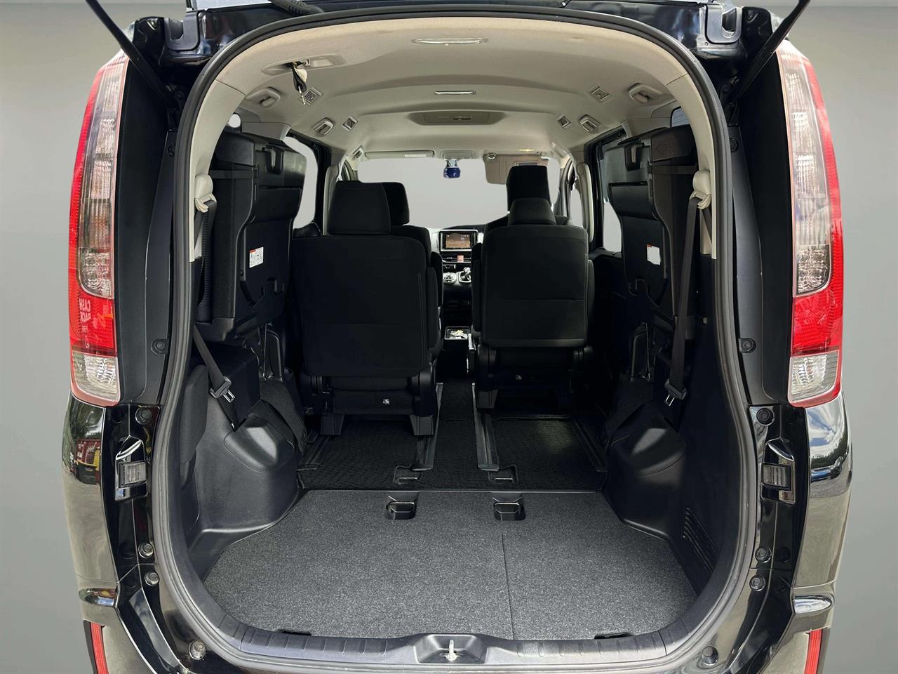 2014 Toyota Noah