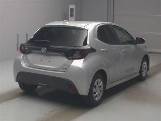 2021 Toyota Yaris - Thumbnail