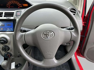 2009 Toyota Vitz - Thumbnail