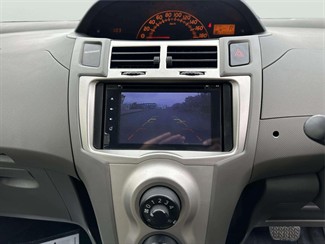 2009 Toyota Vitz - Thumbnail