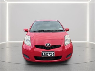 2009 Toyota Vitz - Thumbnail