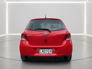 2009 Toyota Vitz - Thumbnail