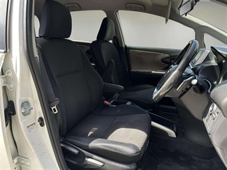 2009 Toyota WISH - Thumbnail