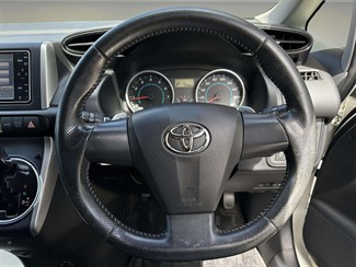2009 Toyota WISH - Thumbnail
