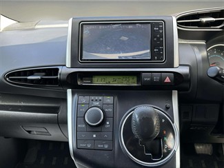 2009 Toyota WISH - Thumbnail