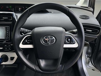 2017 Toyota Prius - Thumbnail