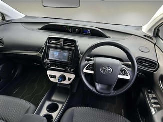 2017 Toyota Prius - Thumbnail