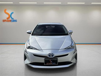 2017 Toyota Prius - Thumbnail
