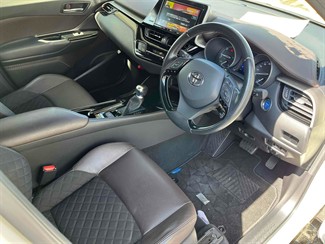 2018 Toyota C-HR - Thumbnail
