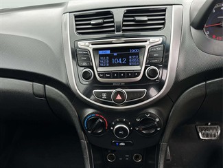 2016 Hyundai Accent - Thumbnail