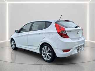 2016 Hyundai Accent - Thumbnail