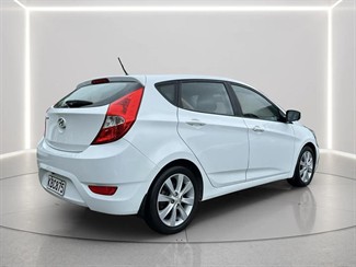 2016 Hyundai Accent - Thumbnail