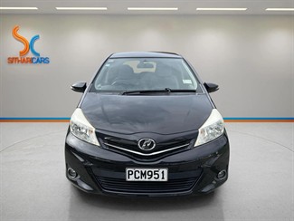 2012 Toyota Vitz - Thumbnail