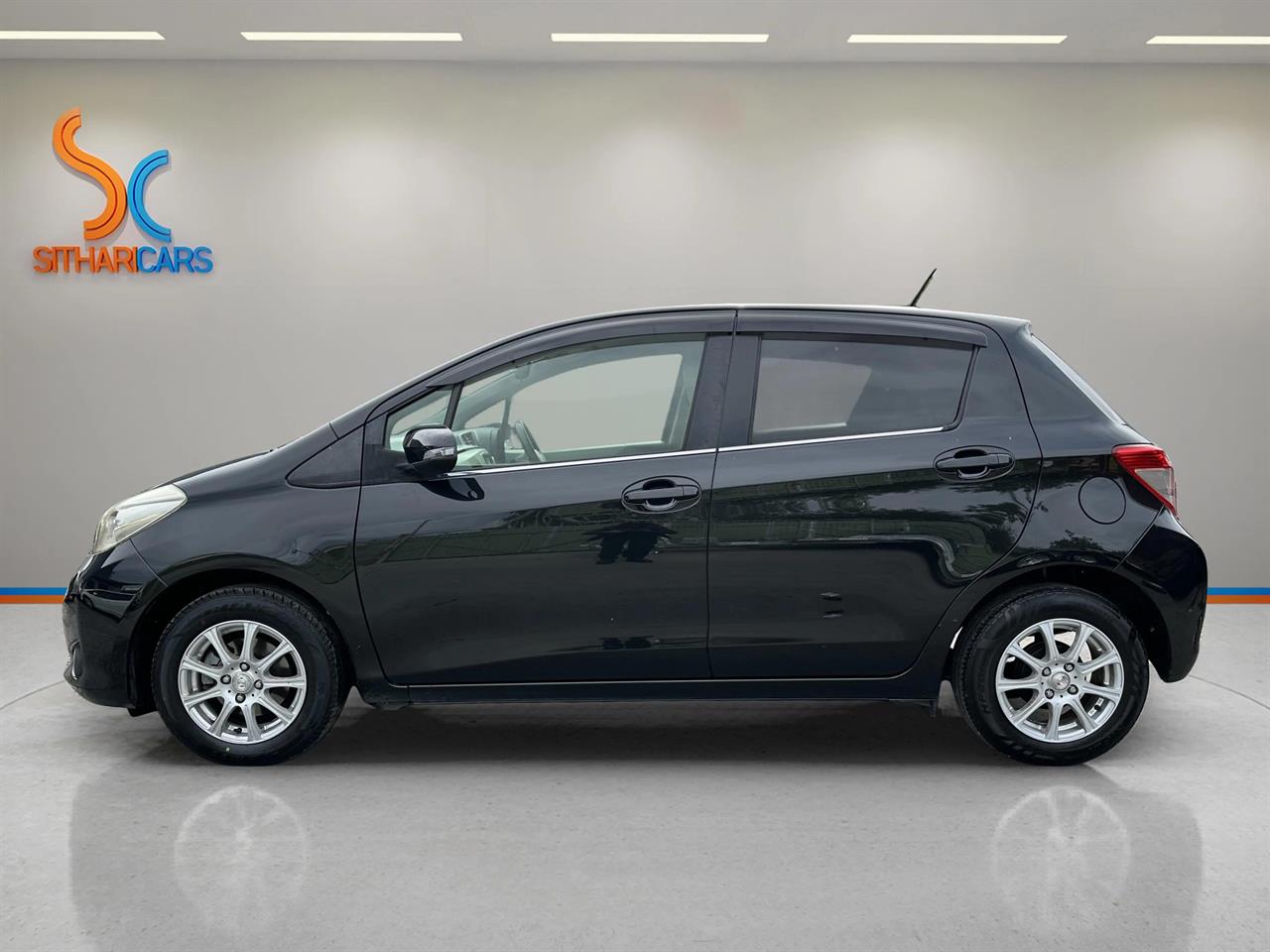 2012 Toyota Vitz
