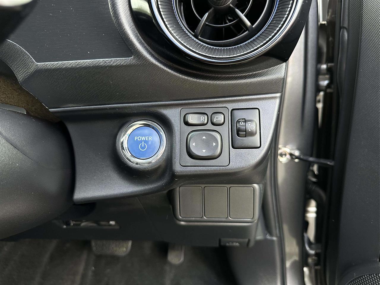 2018 Toyota AQUA