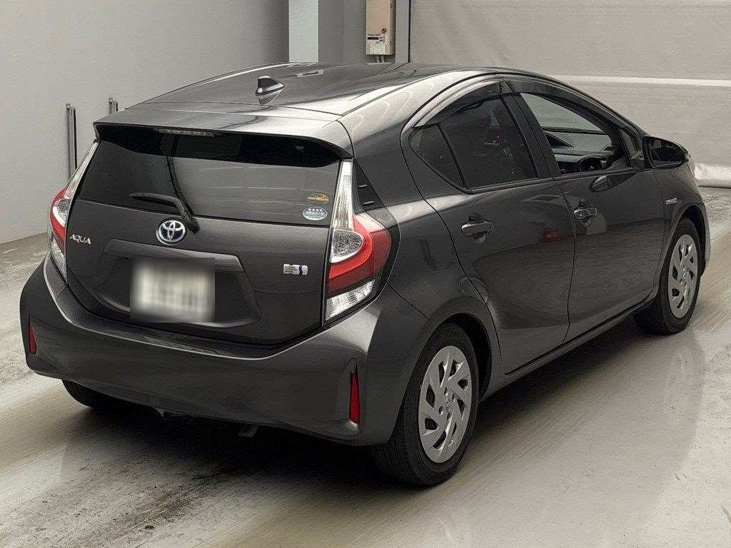 2018 Toyota AQUA