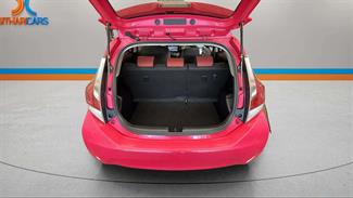 2016 Toyota AQUA - Thumbnail