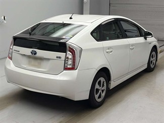 2014 Toyota Prius - Thumbnail