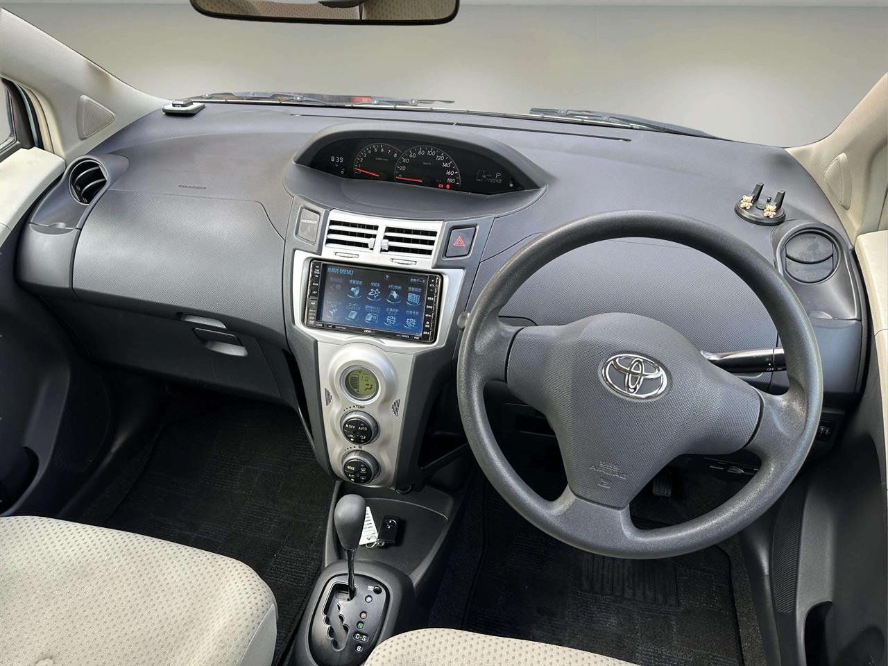 2006 Toyota Vitz