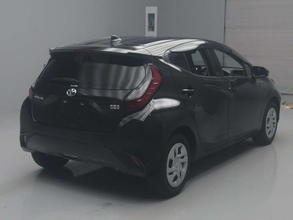 2022 Toyota AQUA