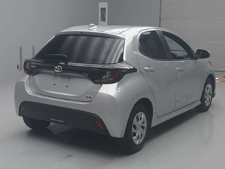 2021 Toyota Yaris - Thumbnail