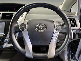 2014 Toyota Prius - Thumbnail