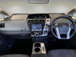 2014 Toyota Prius - Thumbnail