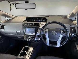 2014 Toyota Prius - Thumbnail